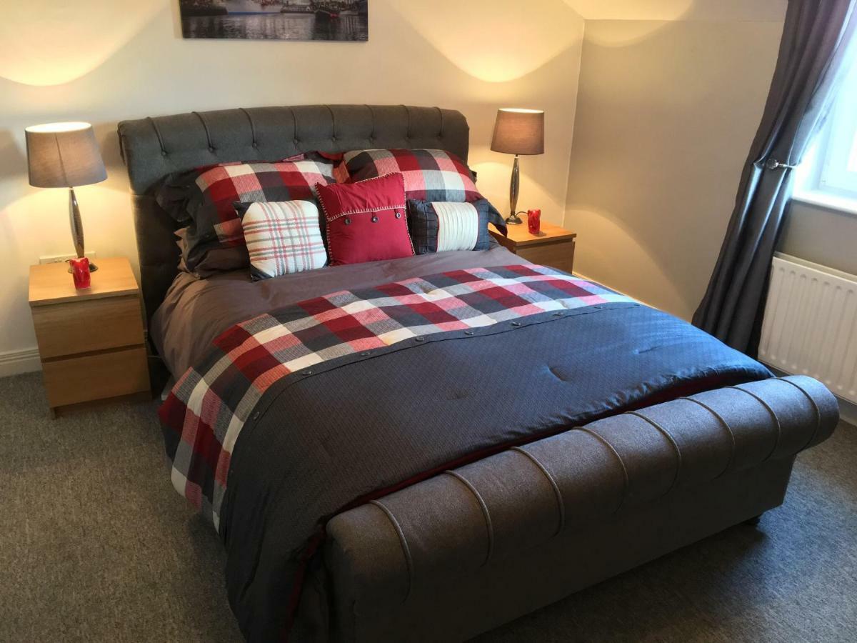 Luxury Portrush Holiday Homes - The Green, Portrush Sleeps 12 - 5 Bedrooms Exterior foto